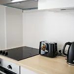 Spacious Apartment In Berlin Mitte For 6